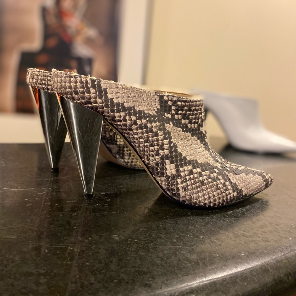 Leather inside out. Beautiful Marc Fisher shoes